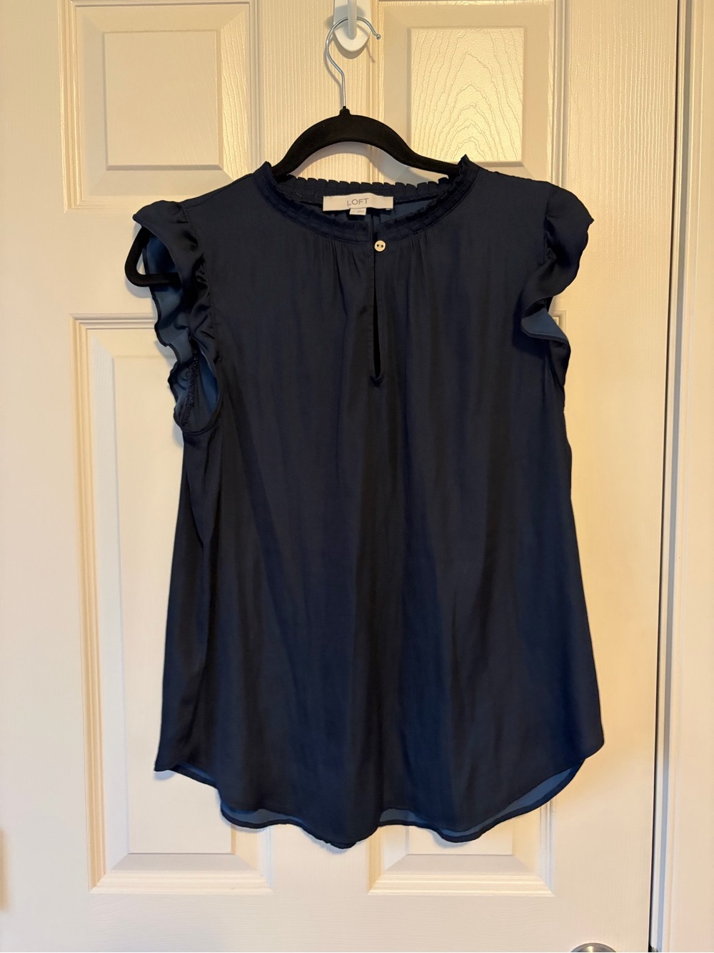 💜 LOFT - Medium Women’s Top